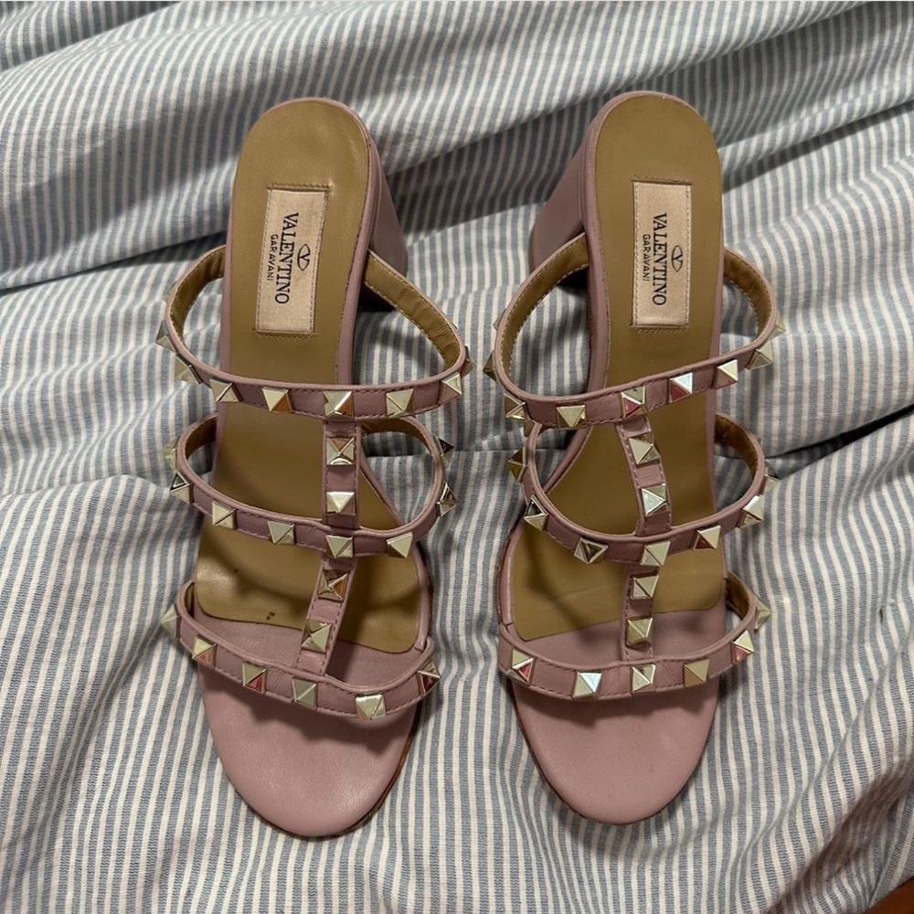 AUTHENTIC Valentino Purple Stud Heels